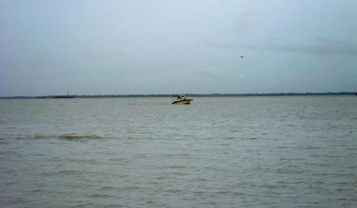 Mawa Ghat and river Padma